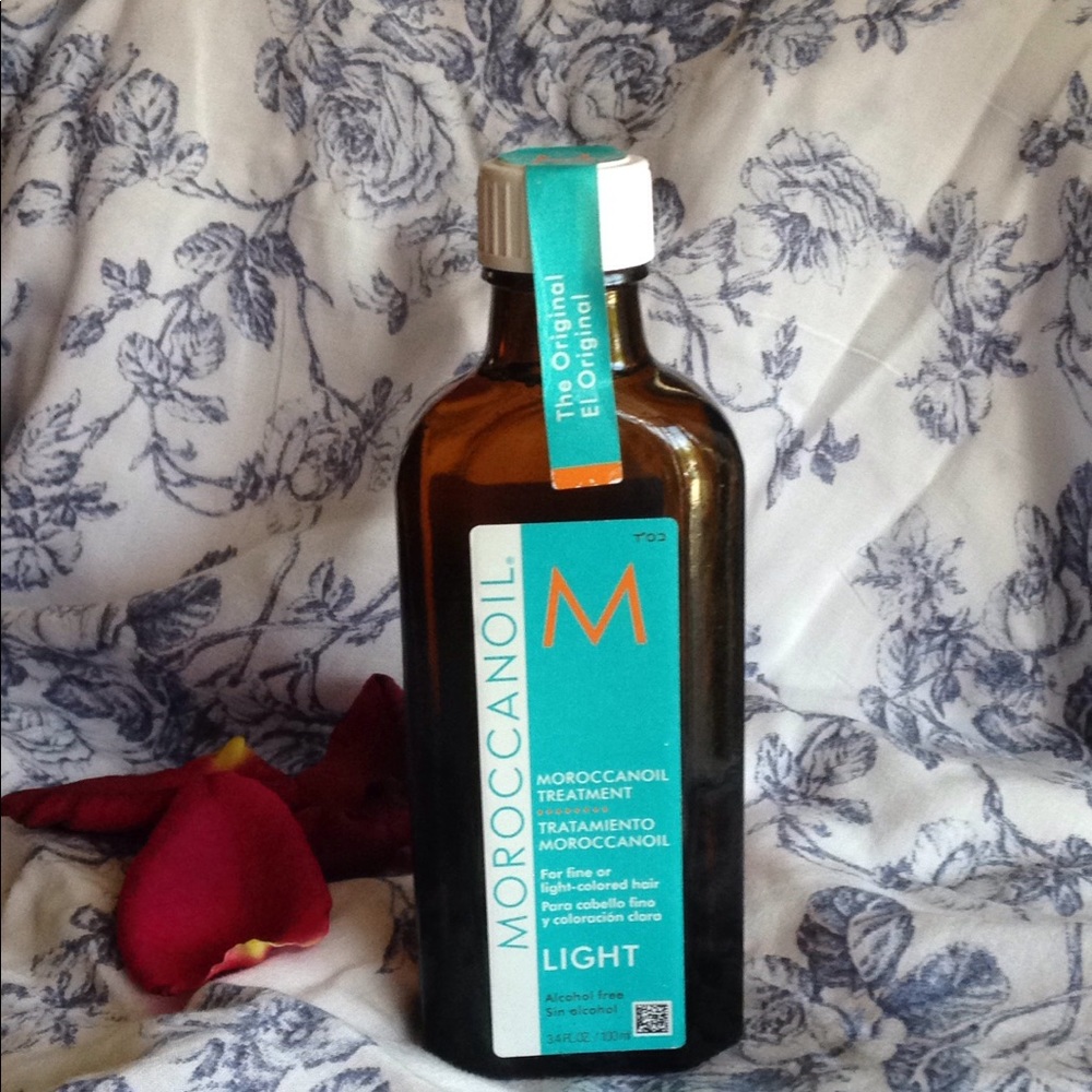 Moroccan oil treatment (light)